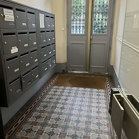 Proche Montparnasse Et Port Royal * باريس